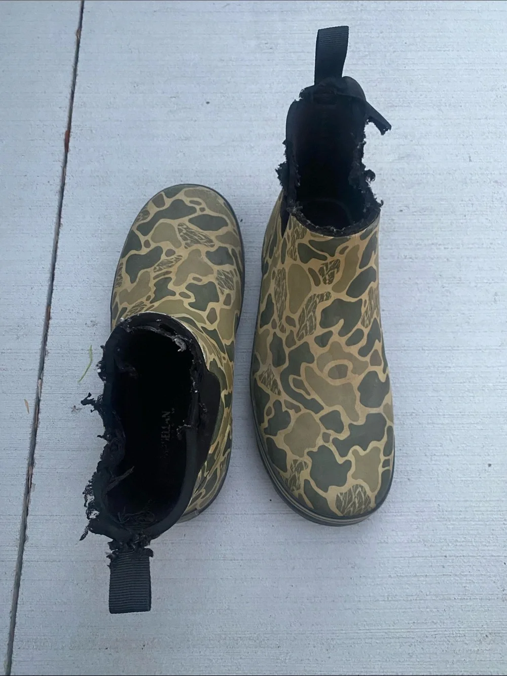 Magellan Outdoors Camo Chelsea Rain Boots - Olive/Black